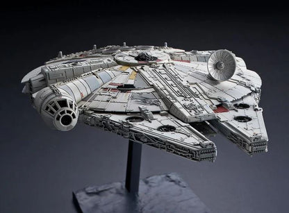 BANDAI 58195 STAR WARS 1/144 MILLENNIUM FALCON ( THE RISE OF SKYWALKER )
