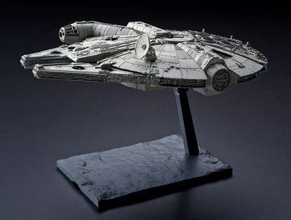 BANDAI 58195 STAR WARS 1/144 MILLENNIUM FALCON ( THE RISE OF SKYWALKER )