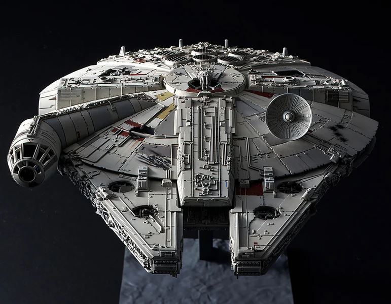 BANDAI 58195 STAR WARS 1/144 MILLENNIUM FALCON ( THE RISE OF SKYWALKER )