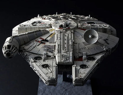 BANDAI 58195 STAR WARS 1/144 MILLENNIUM FALCON ( THE RISE OF SKYWALKER )